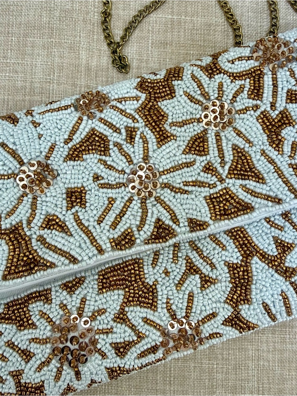 Twine and Love Beaded Floral Chain-Clutch in White and Gold - Picture 2 of 9
